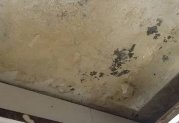 琼中阳台漏水维修公司分享下琼中卫生间渗水维修需要注意哪些问题。